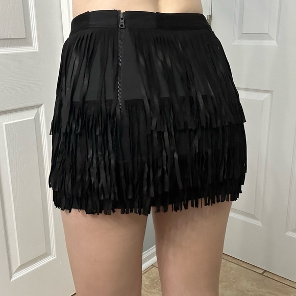 Alice + Olivia Skirt Mini Black Leather Fringe Tassels Western Boho Size 4 Small - Picture 2 of 6